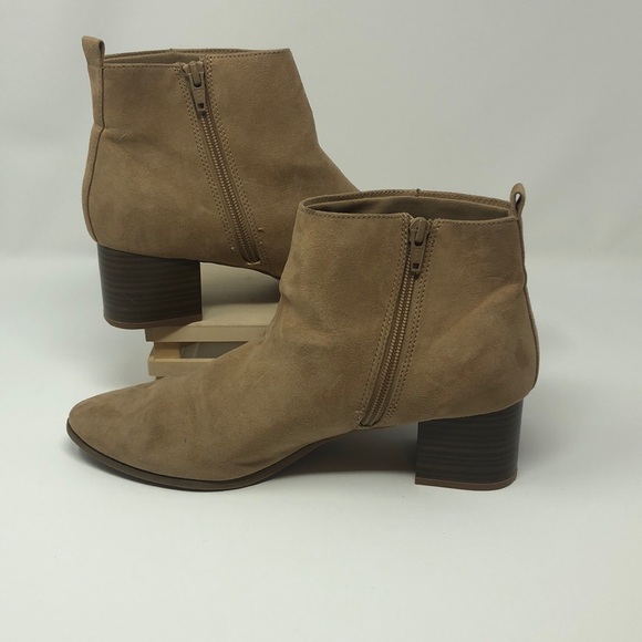 Old Navy 2 in Tan Heeled Boots Size 8 - Picture 1 of 7